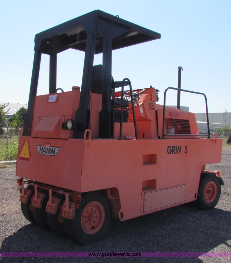 image for item E8065 1995 Hamm GRW5 pneumatic roller