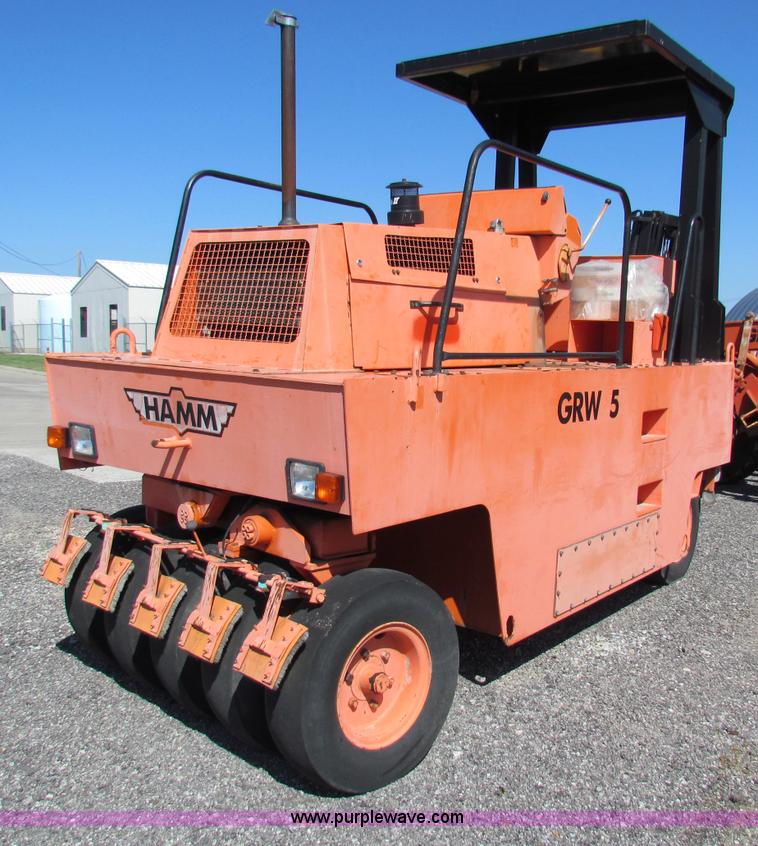 image for item E8065 1995 Hamm GRW5 pneumatic roller