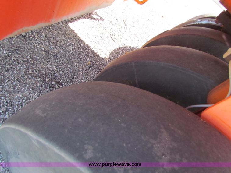 image for item E8065 1995 Hamm GRW5 pneumatic roller