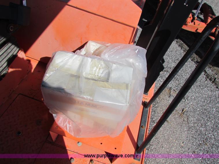 image for item E8065 1995 Hamm GRW5 pneumatic roller