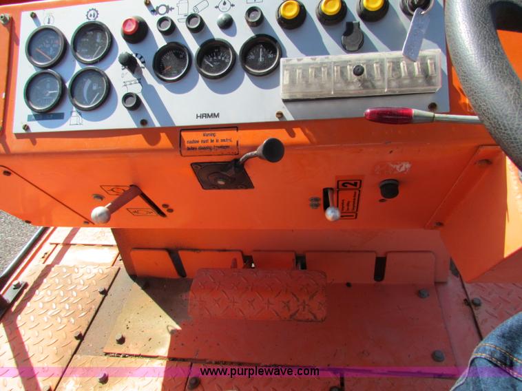 image for item E8065 1995 Hamm GRW5 pneumatic roller