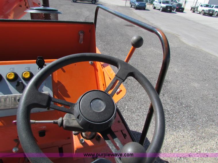 image for item E8065 1995 Hamm GRW5 pneumatic roller