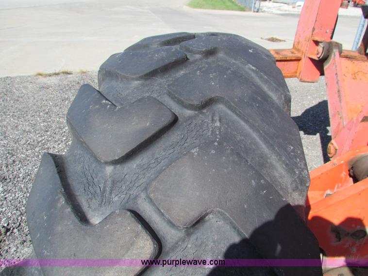 image for item E8069 1995 Champion 710A motor grader