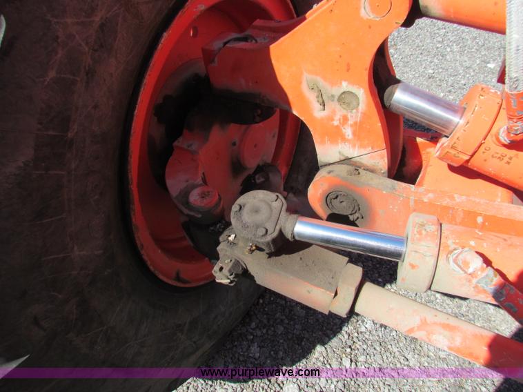 image for item E8069 1995 Champion 710A motor grader