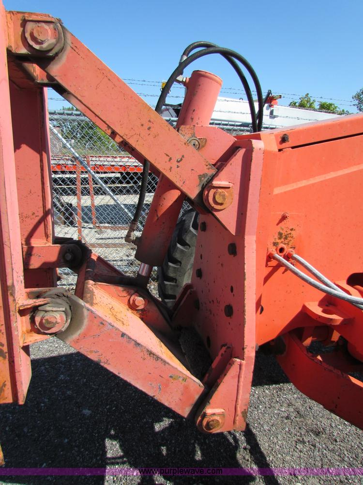 image for item E8069 1995 Champion 710A motor grader