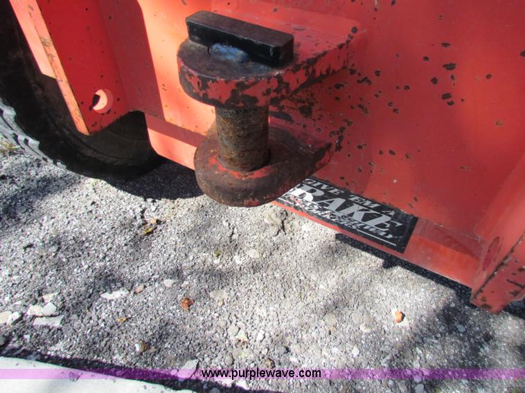 image for item E8069 1995 Champion 710A motor grader