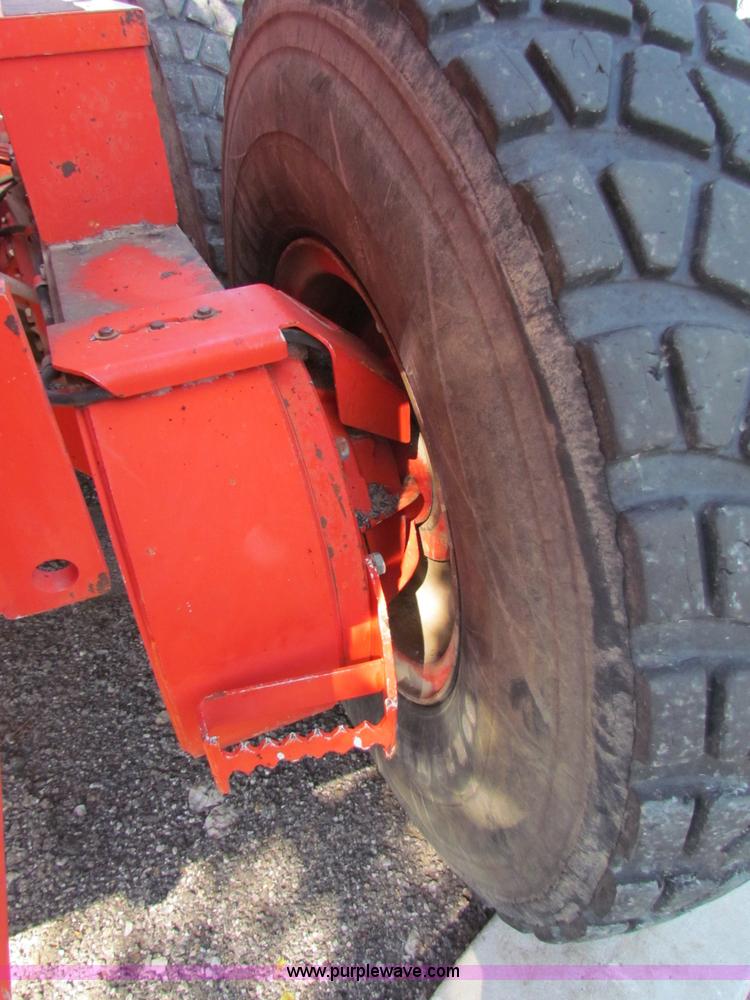 image for item E8069 1995 Champion 710A motor grader