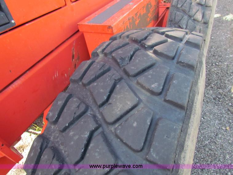 image for item E8069 1995 Champion 710A motor grader