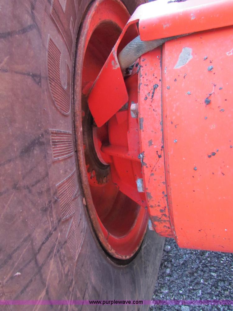 image for item E8069 1995 Champion 710A motor grader