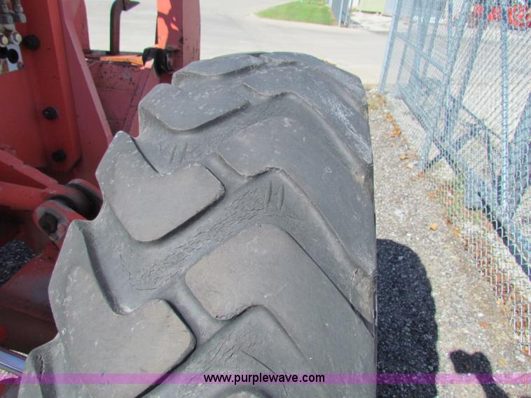 image for item E8069 1995 Champion 710A motor grader