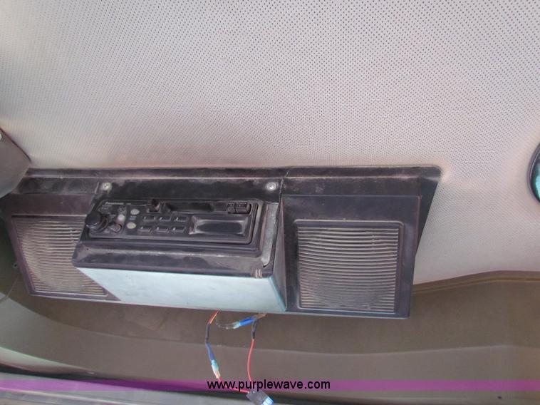 image for item E8069 1995 Champion 710A motor grader