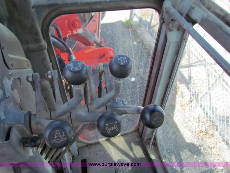 image for item E8069 1995 Champion 710A motor grader