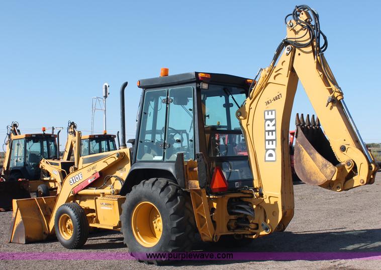 image for item F6142 1997 John Deere 310E backhoe