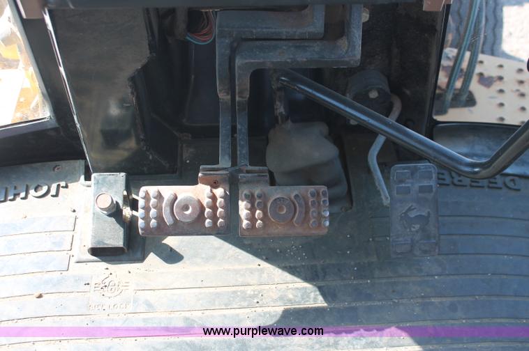 image for item F6142 1997 John Deere 310E backhoe