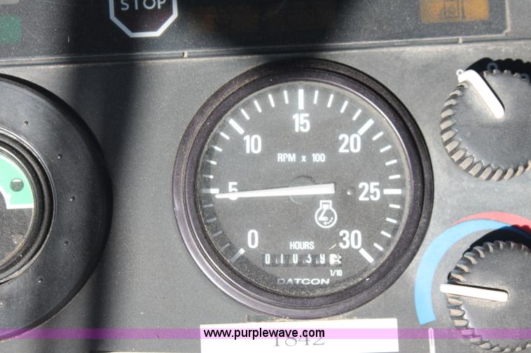 image for item F6142 1997 John Deere 310E backhoe