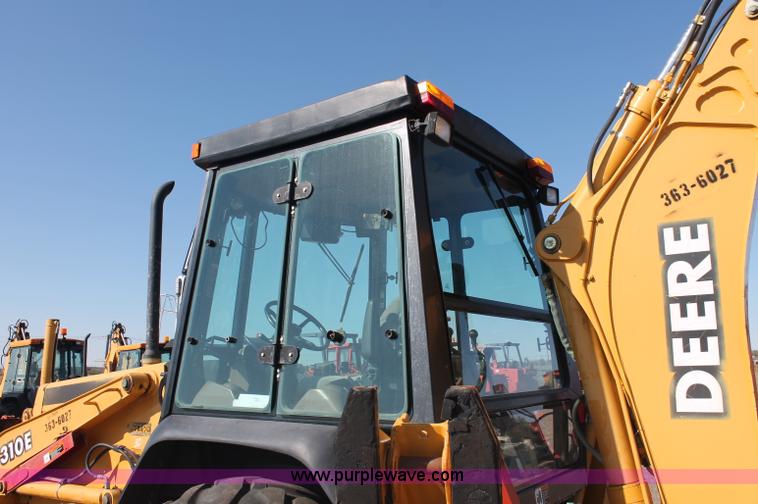 image for item F6142 1997 John Deere 310E backhoe