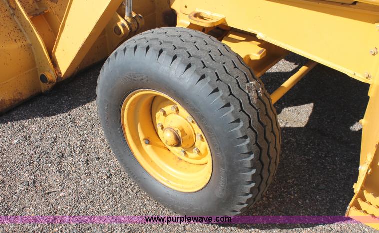 image for item F6142 1997 John Deere 310E backhoe