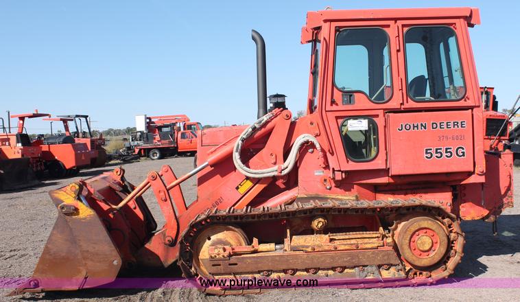 image for item F6143 1991 John Deere 555G crawler loader