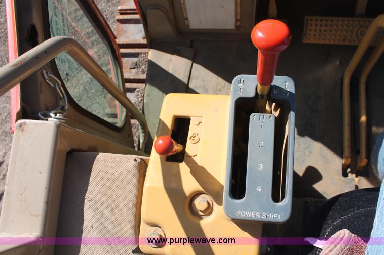 image for item F6143 1991 John Deere 555G crawler loader