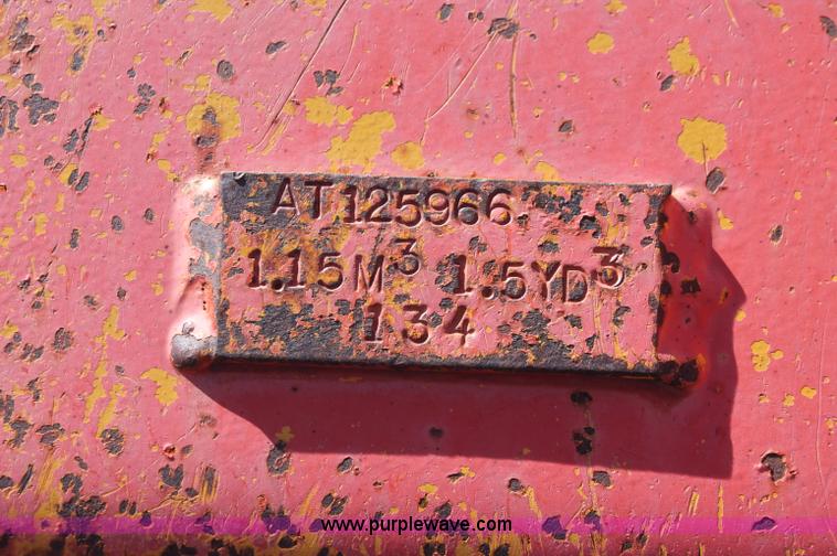 image for item F6143 1991 John Deere 555G crawler loader