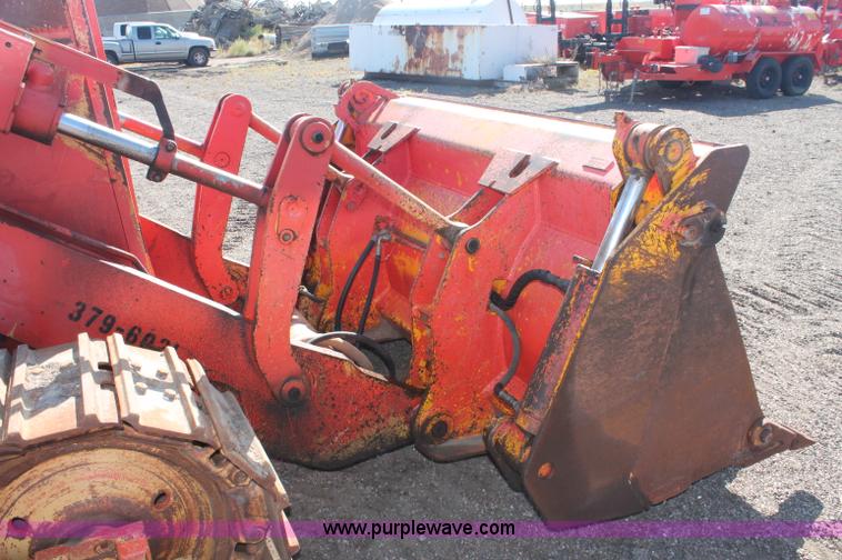 image for item F6143 1991 John Deere 555G crawler loader