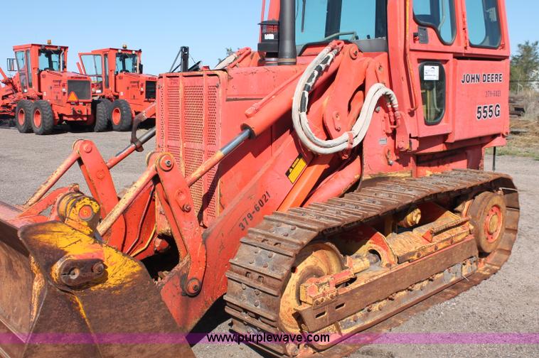 image for item F6143 1991 John Deere 555G crawler loader