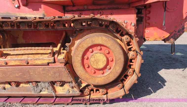 image for item F6143 1991 John Deere 555G crawler loader
