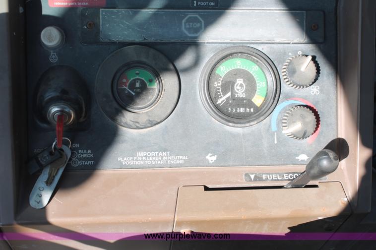 image for item F6145 1997 John Deere 310E backhoe