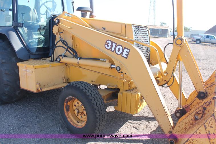image for item F6145 1997 John Deere 310E backhoe