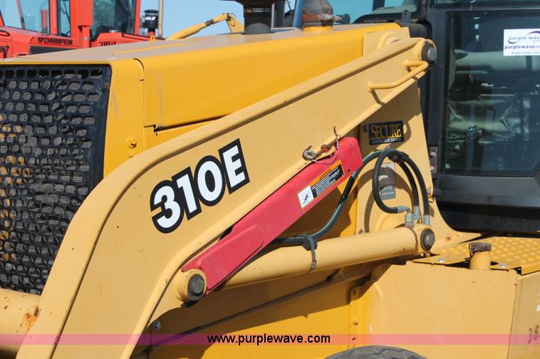 image for item F6145 1997 John Deere 310E backhoe
