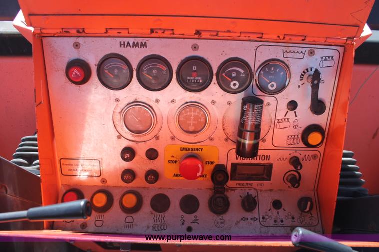 image for item F6146 1997 Hamm DV6K combination roller