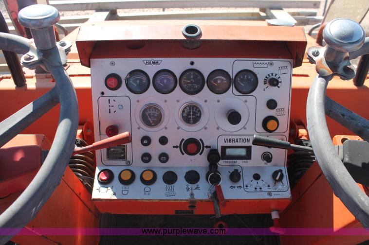 image for item F6147 1993 Hamm DV6K combination vibratory roller
