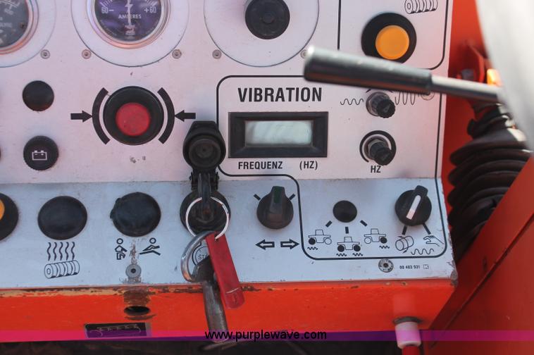 image for item F6147 1993 Hamm DV6K combination vibratory roller