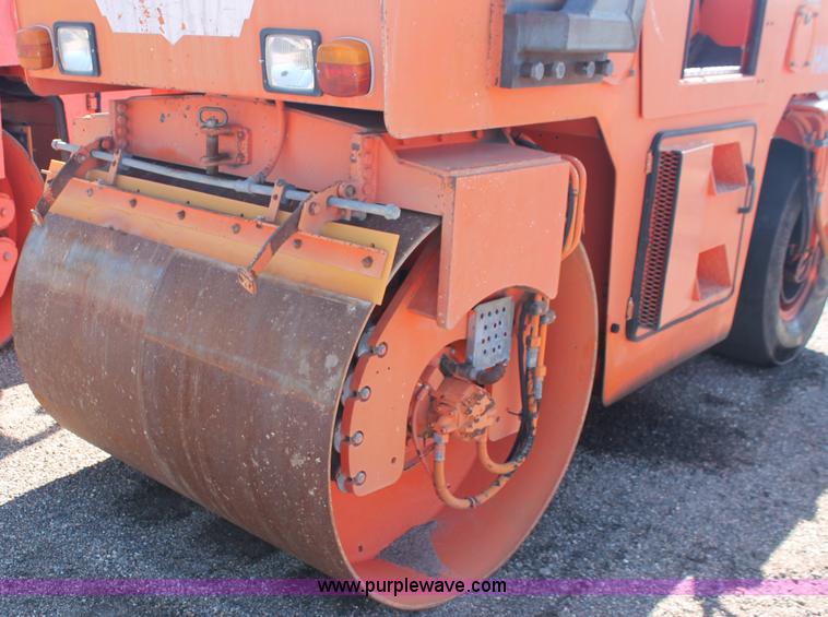 image for item F6147 1993 Hamm DV6K combination vibratory roller