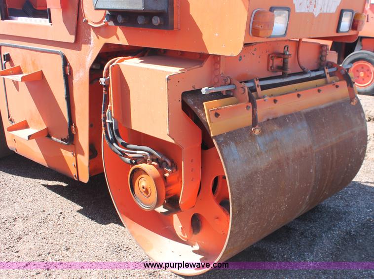image for item F6147 1993 Hamm DV6K combination vibratory roller
