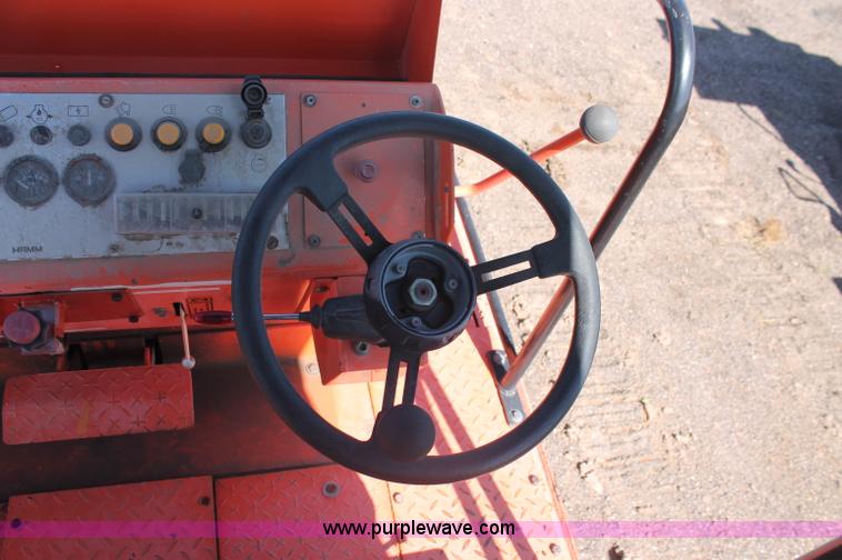 image for item F6149 1995 Hamm GRW5 pneumatic roller