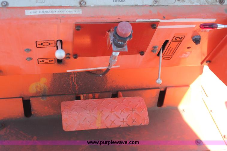 image for item F6149 1995 Hamm GRW5 pneumatic roller