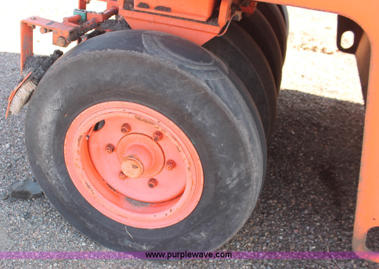 image for item F6149 1995 Hamm GRW5 pneumatic roller