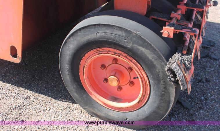 image for item F6149 1995 Hamm GRW5 pneumatic roller