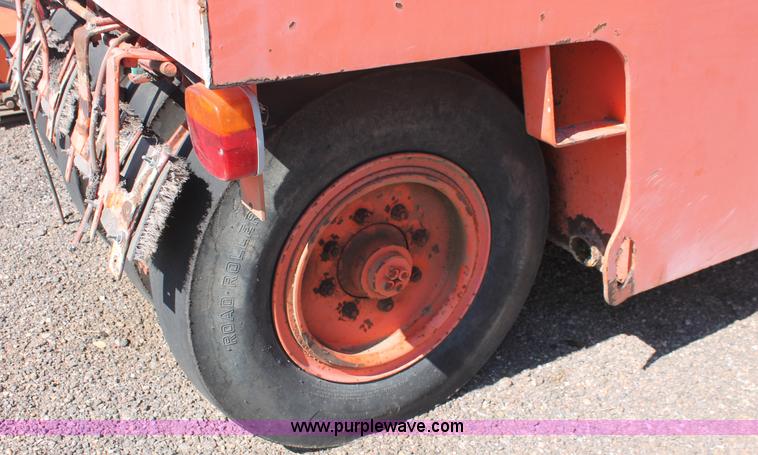 image for item F6149 1995 Hamm GRW5 pneumatic roller