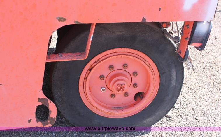 image for item F6149 1995 Hamm GRW5 pneumatic roller