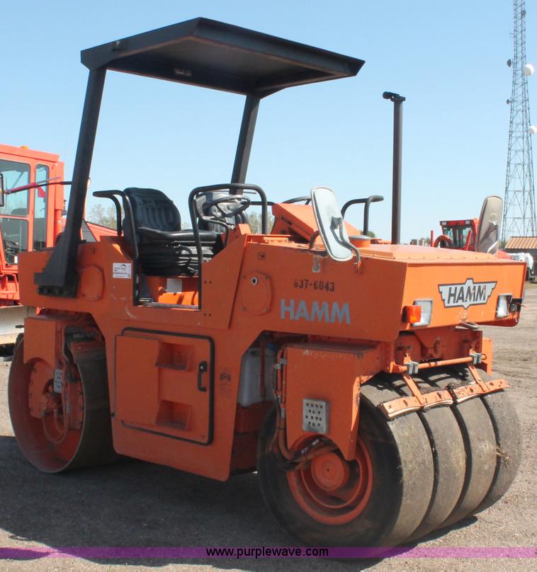 image for item F6152 1993 Hamm DV6K combination roller