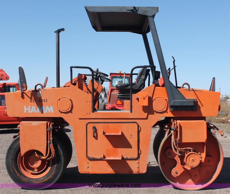 image for item F6152 1993 Hamm DV6K combination roller