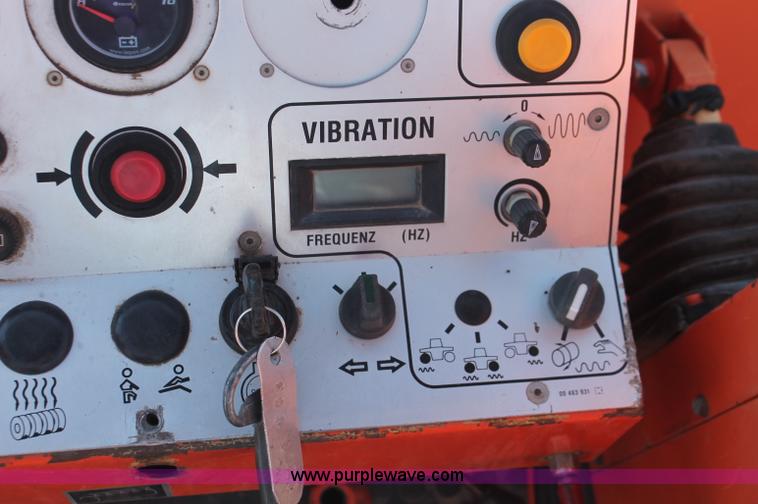 image for item F6152 1993 Hamm DV6K combination roller