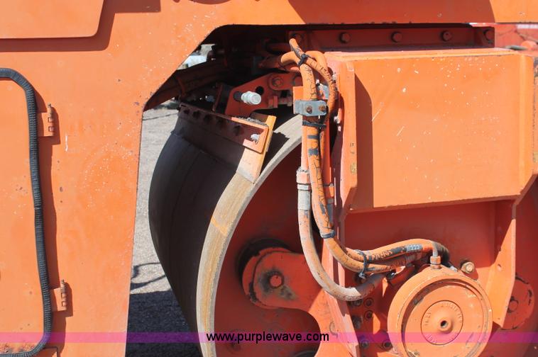 image for item F6152 1993 Hamm DV6K combination roller