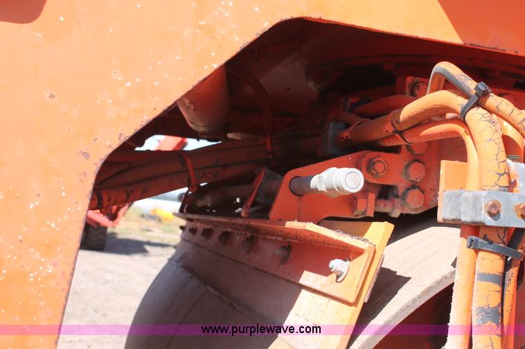 image for item F6152 1993 Hamm DV6K combination roller