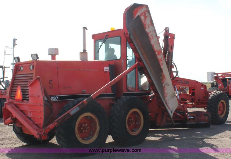 image for item F6156 1996 Galion 830B motor grader
