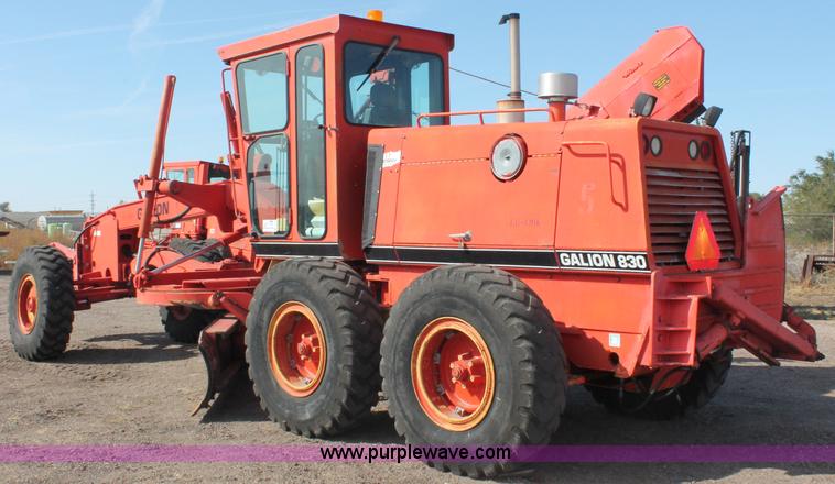 image for item F6156 1996 Galion 830B motor grader