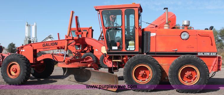 image for item F6156 1996 Galion 830B motor grader
