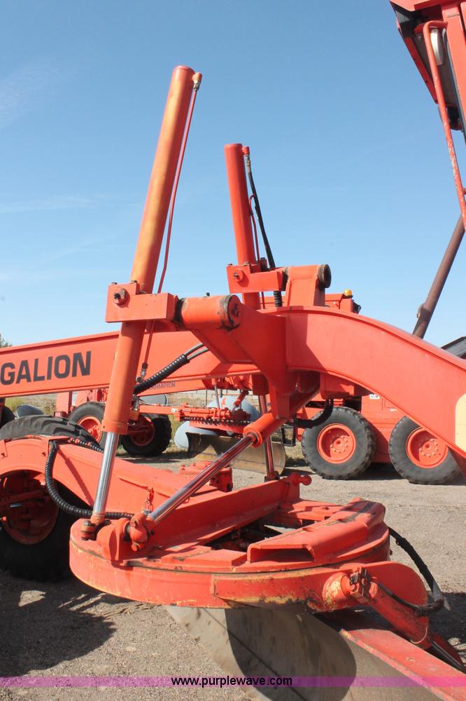 image for item F6156 1996 Galion 830B motor grader